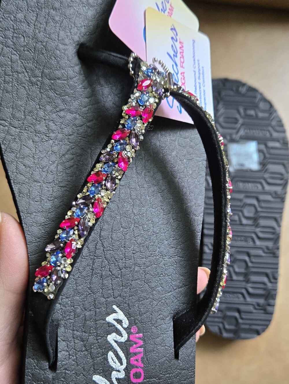 Skechers Black Yoga Foam Flip Flops with Pink Multicolor Beaded Straps - Picture 3 of 4